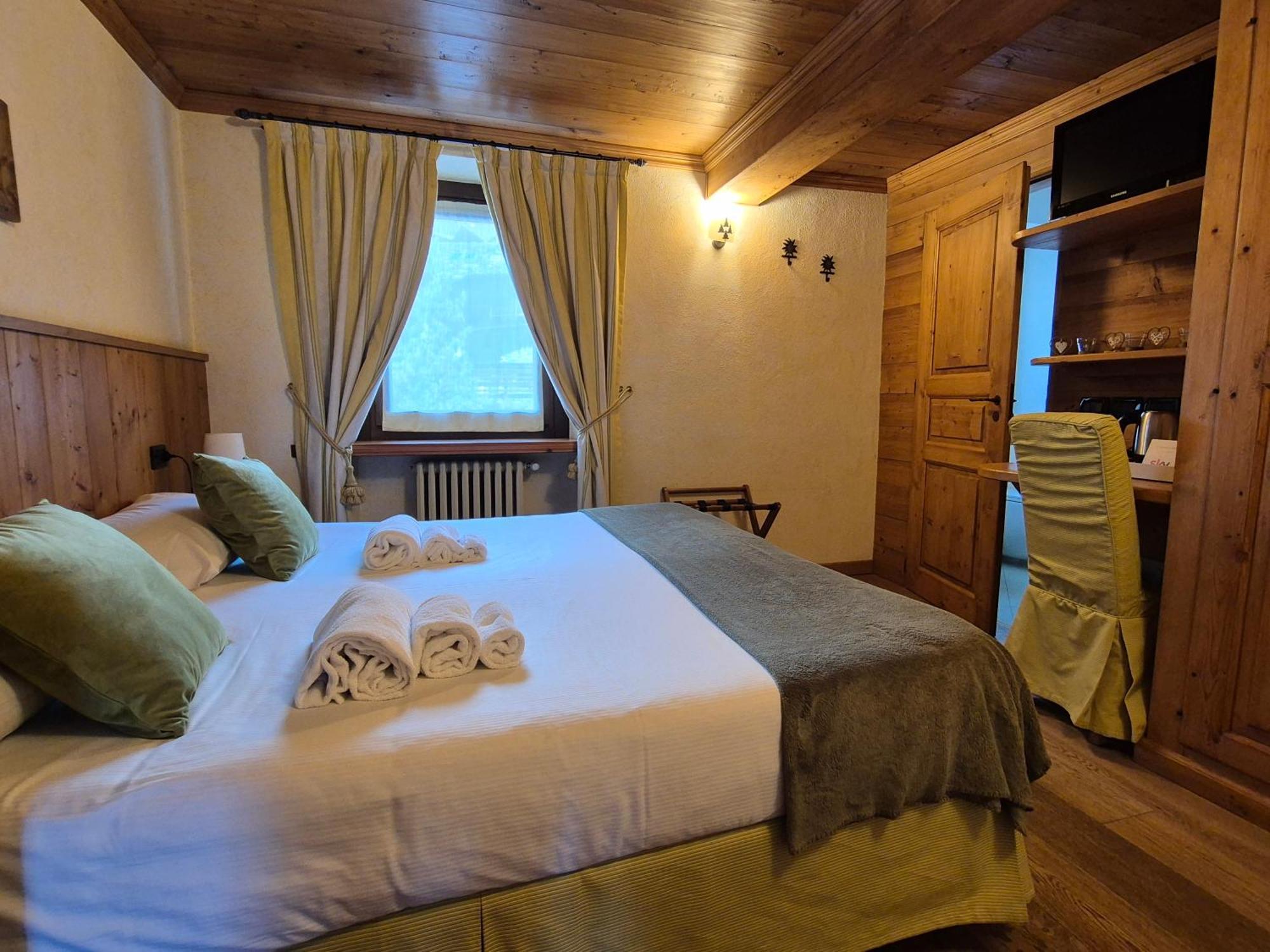 Double Room,1658764738:JPEG